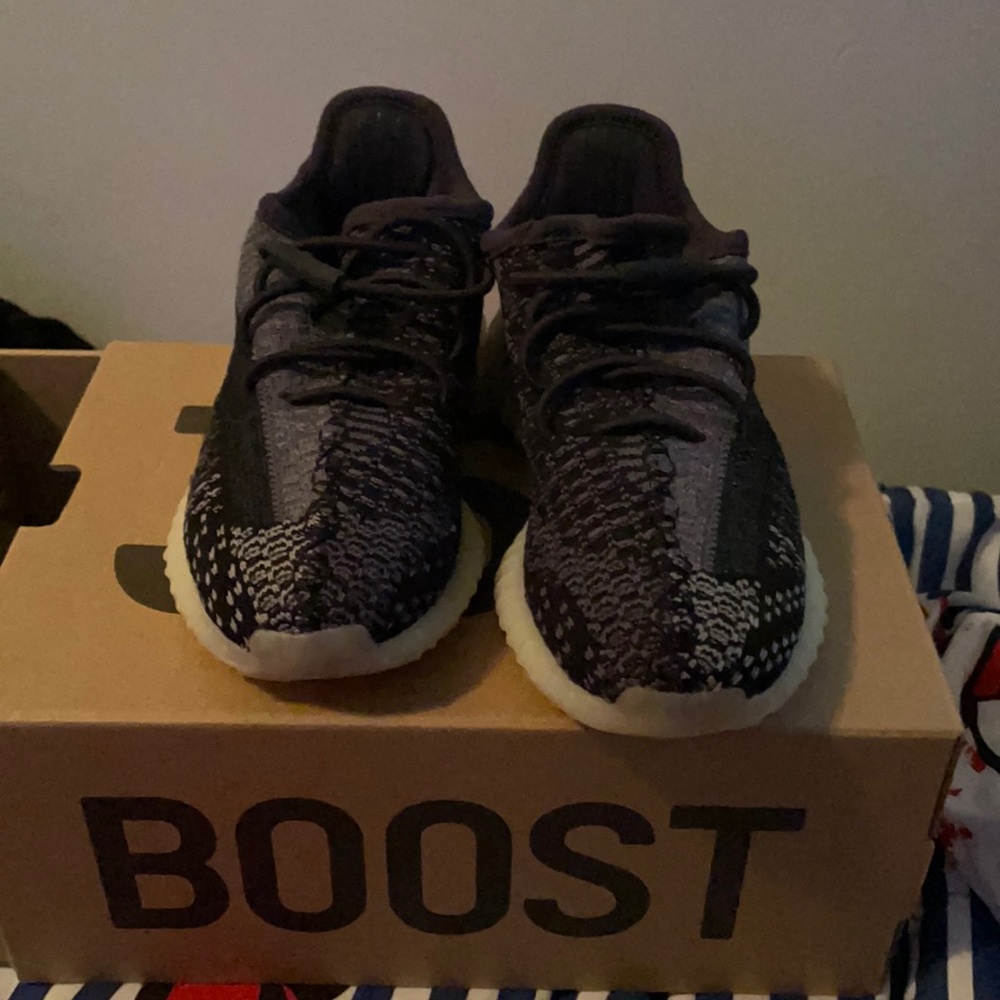 Yeezy Boost 350 V2